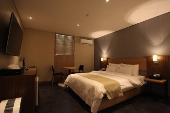 โรงแรม Soma 2*